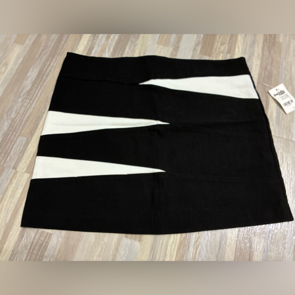 Charlotte Russe Black and White Women's Skirt
